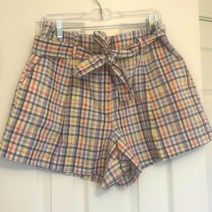 New with tags! Loft colorful plaid shorts (lightweight) pockets & bow, highwaist